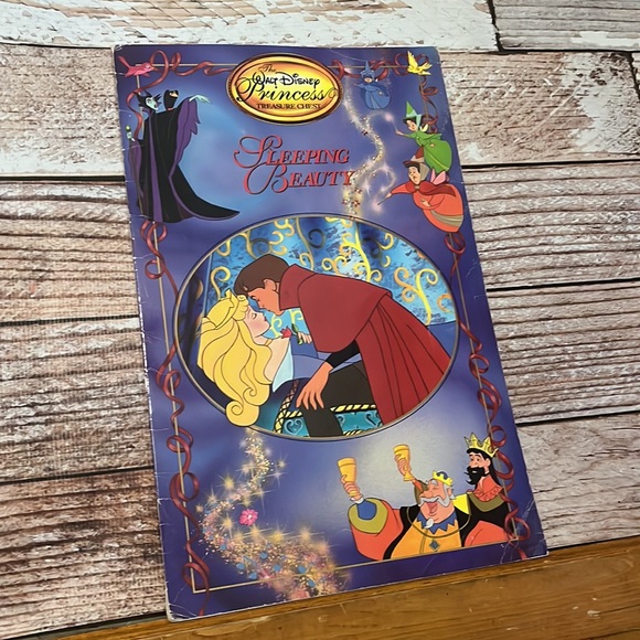 The Walt Disney Princess Treasure Chest Set (No Box) - Picture 2 of 15